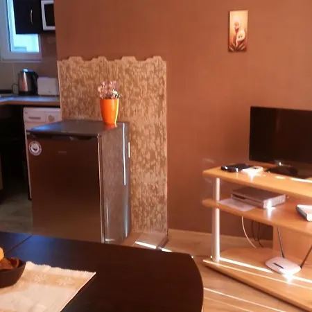 Orange * Varna